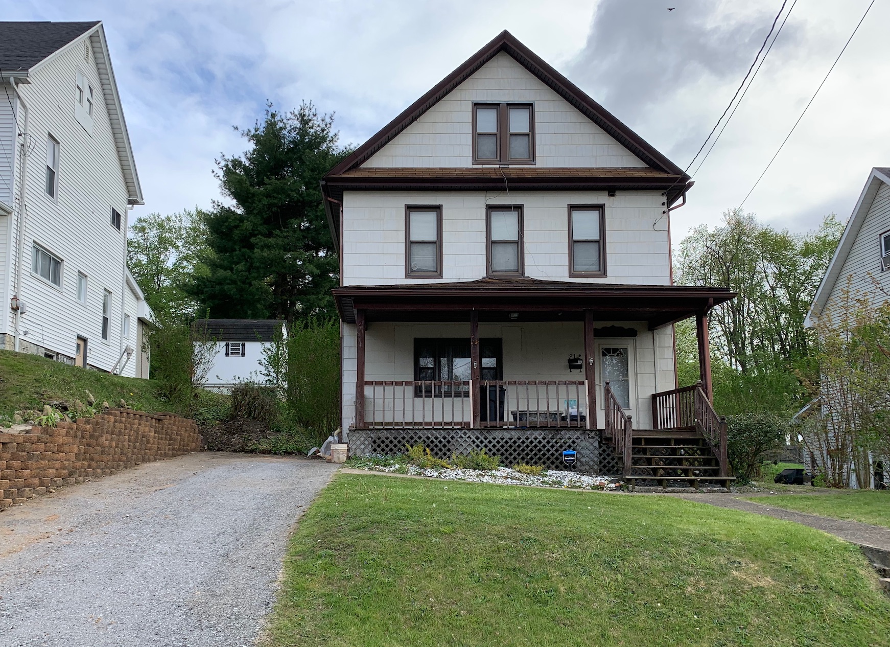 Large Fixer Upper in Cresson 4 Beds 1.5 Baths, Great covered front ...